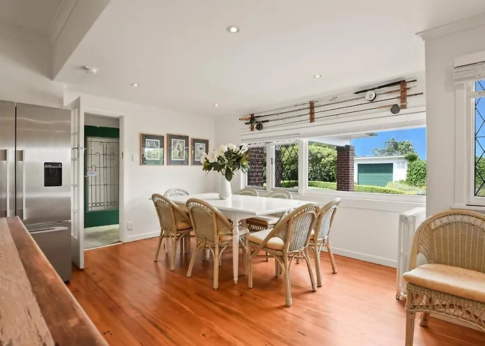 Te Puaha | River & Lakefront Retreat * Rotorua