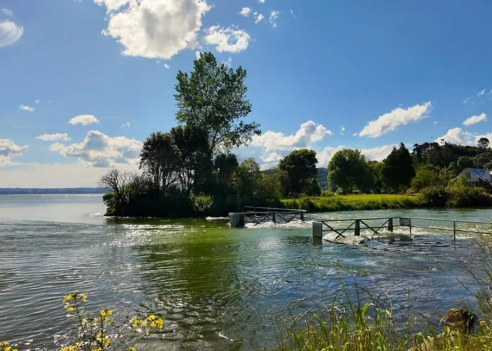 Ferienhaus Te Puaha | River & Lakefront Retreat Rotorua